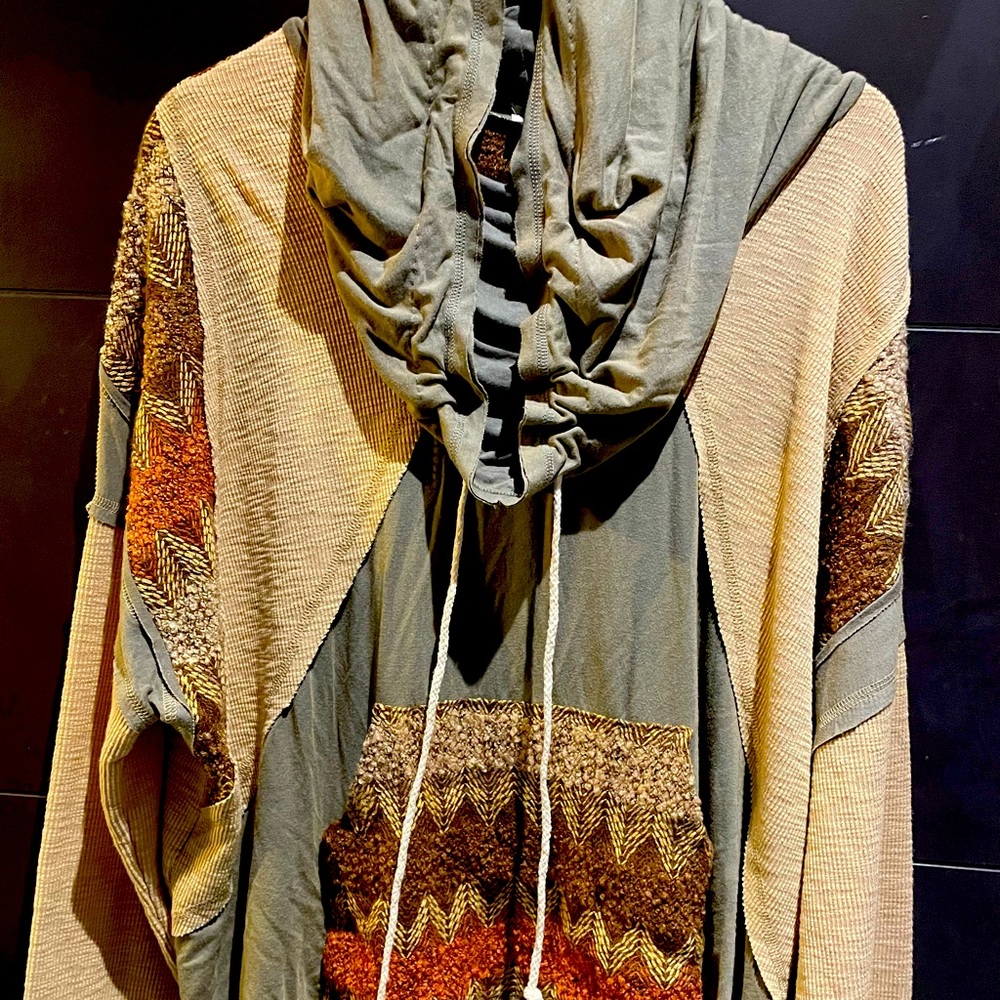 Pol hooded festival wear. Lightweight neutral colors